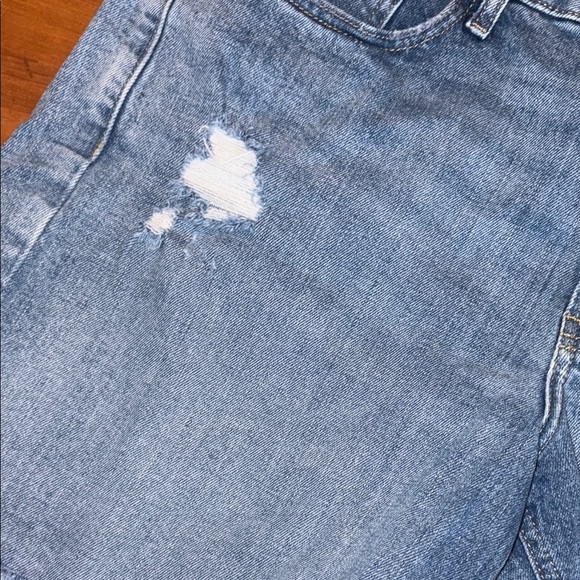 Old Navy Blue Jean Shorts Distressed Cut-Off Style - Picture 4 of 4